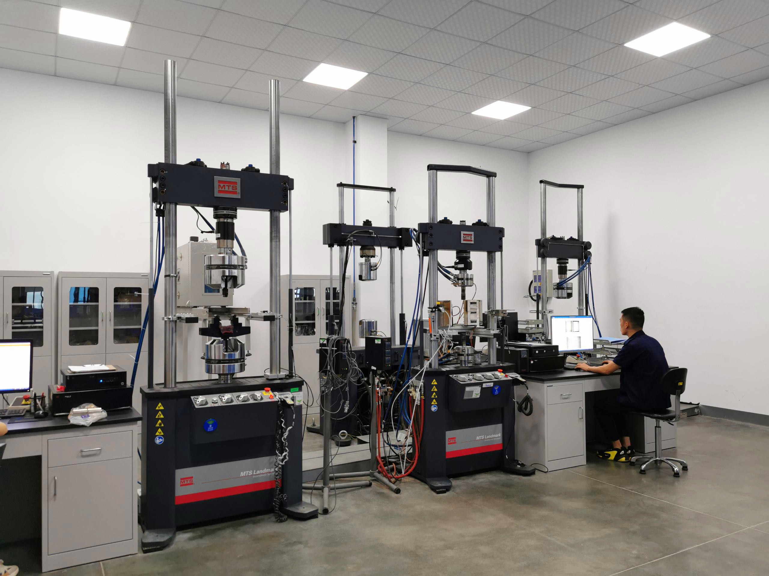 國檢檢測力學(xué)試驗